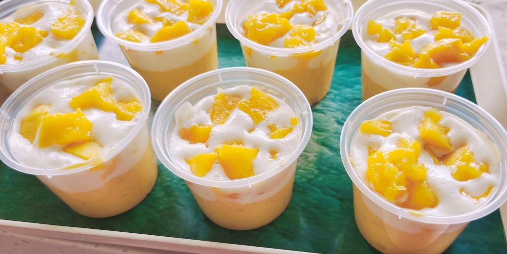 Mango Mousse by COCAKERY