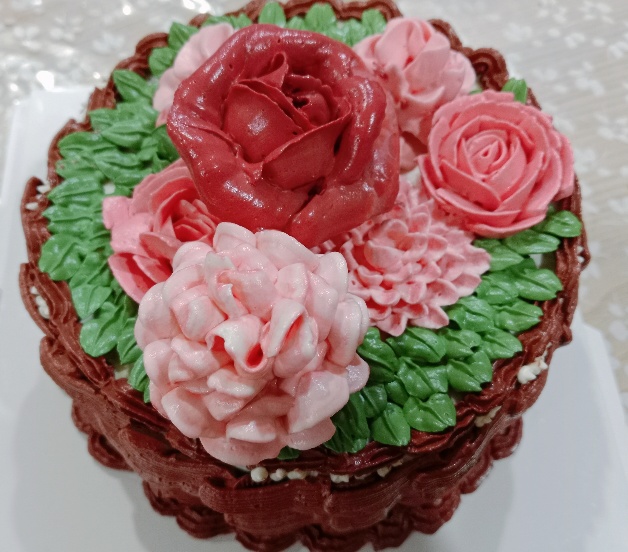 Classic Flower Basket Cake