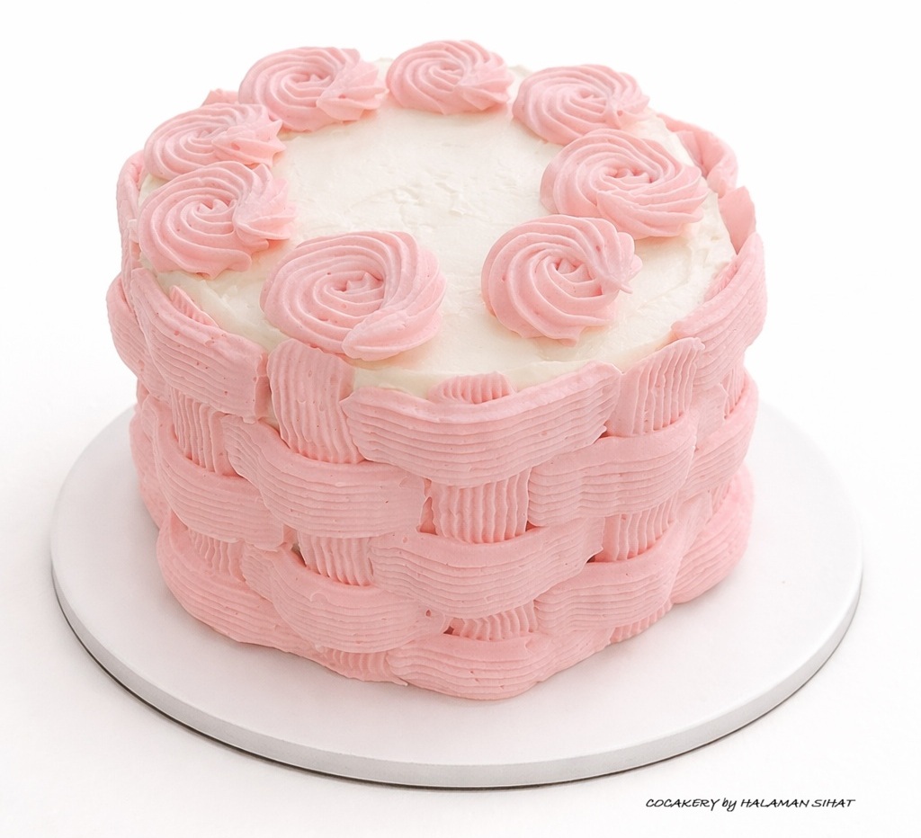 Vanilla Butter Cake with Blueberry Filling