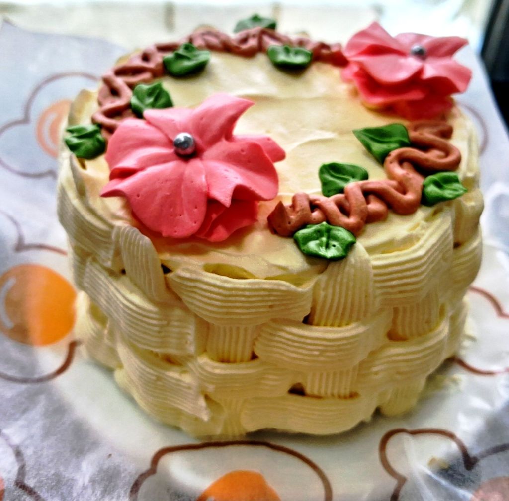 Vanilla Butter Cake with Blueberry Filling