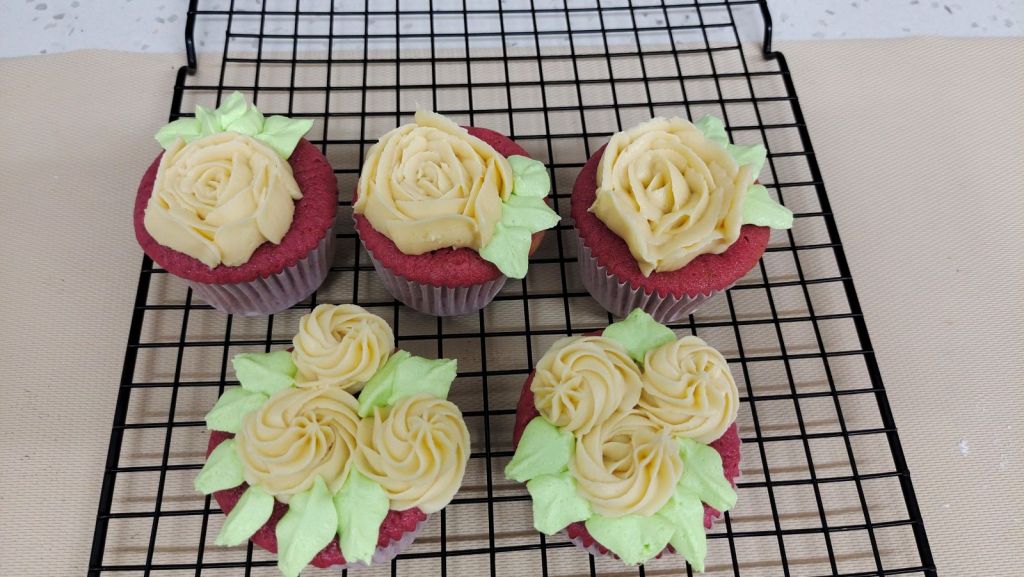 Early flower cupcake that I made